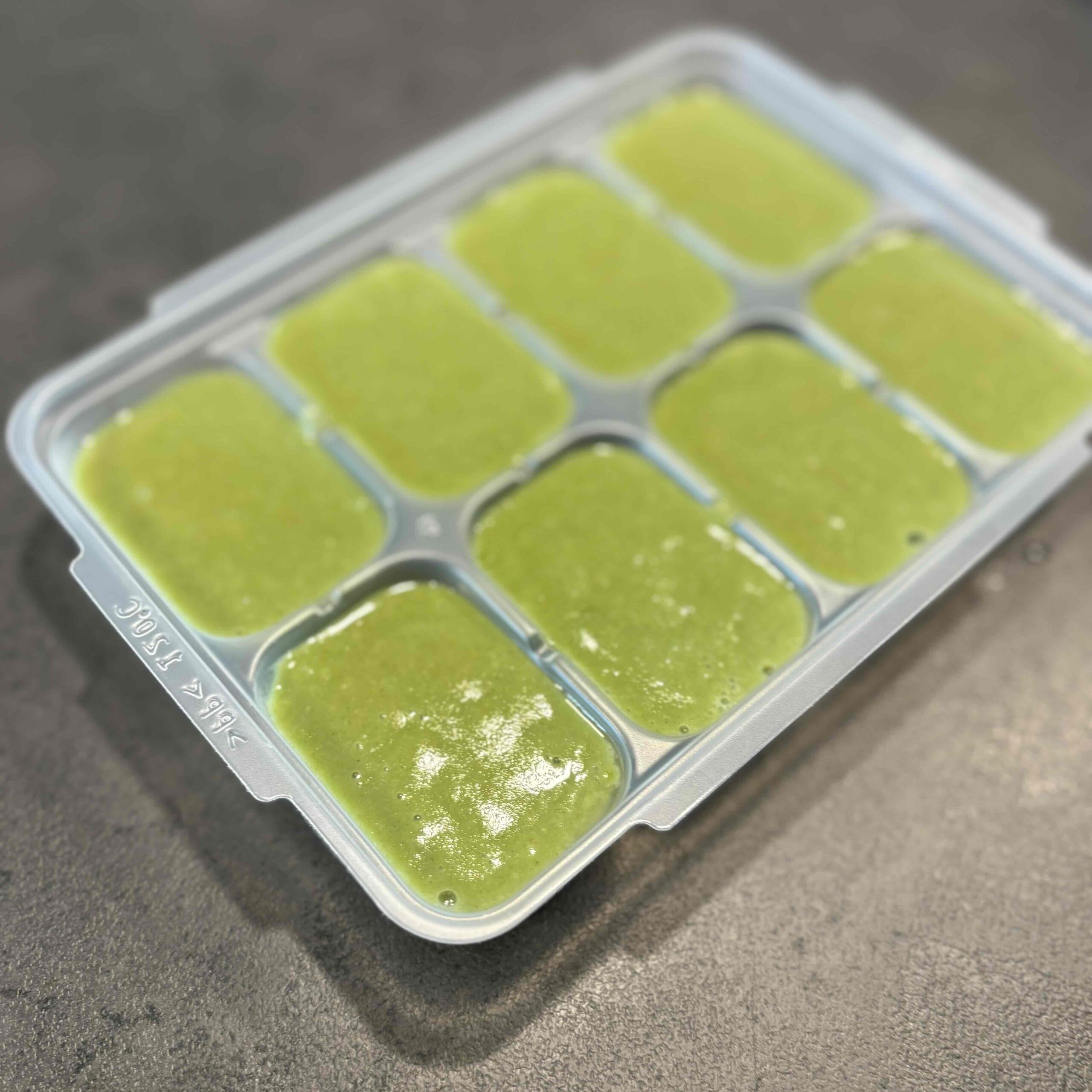 レコルトで作った赤ちゃん向けの離乳食（小松菜とじゃがいもの鉄分ポタージュ）